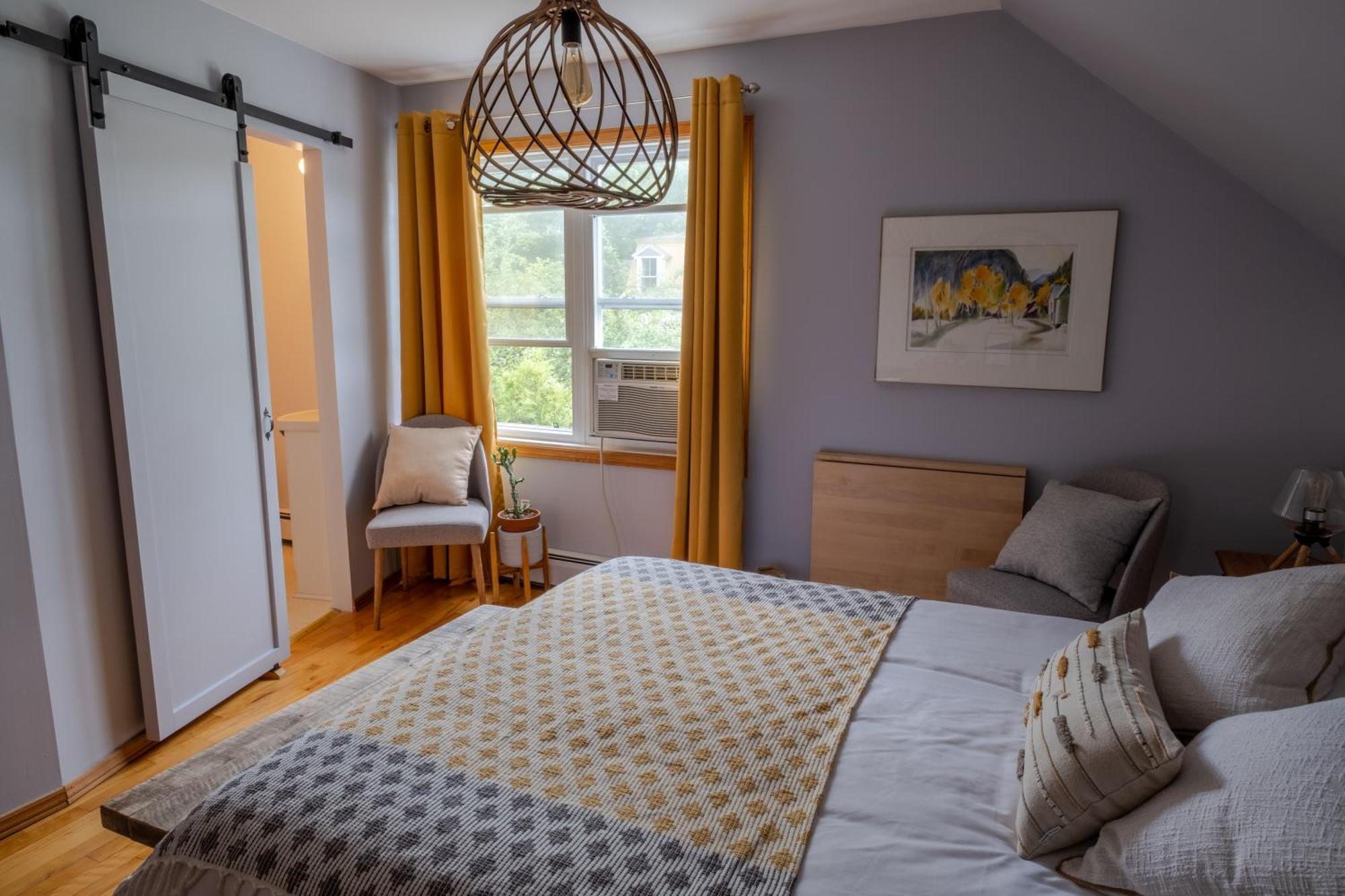 Au Coq Du Bonheur Bed & Breakfast Magog Exterior photo