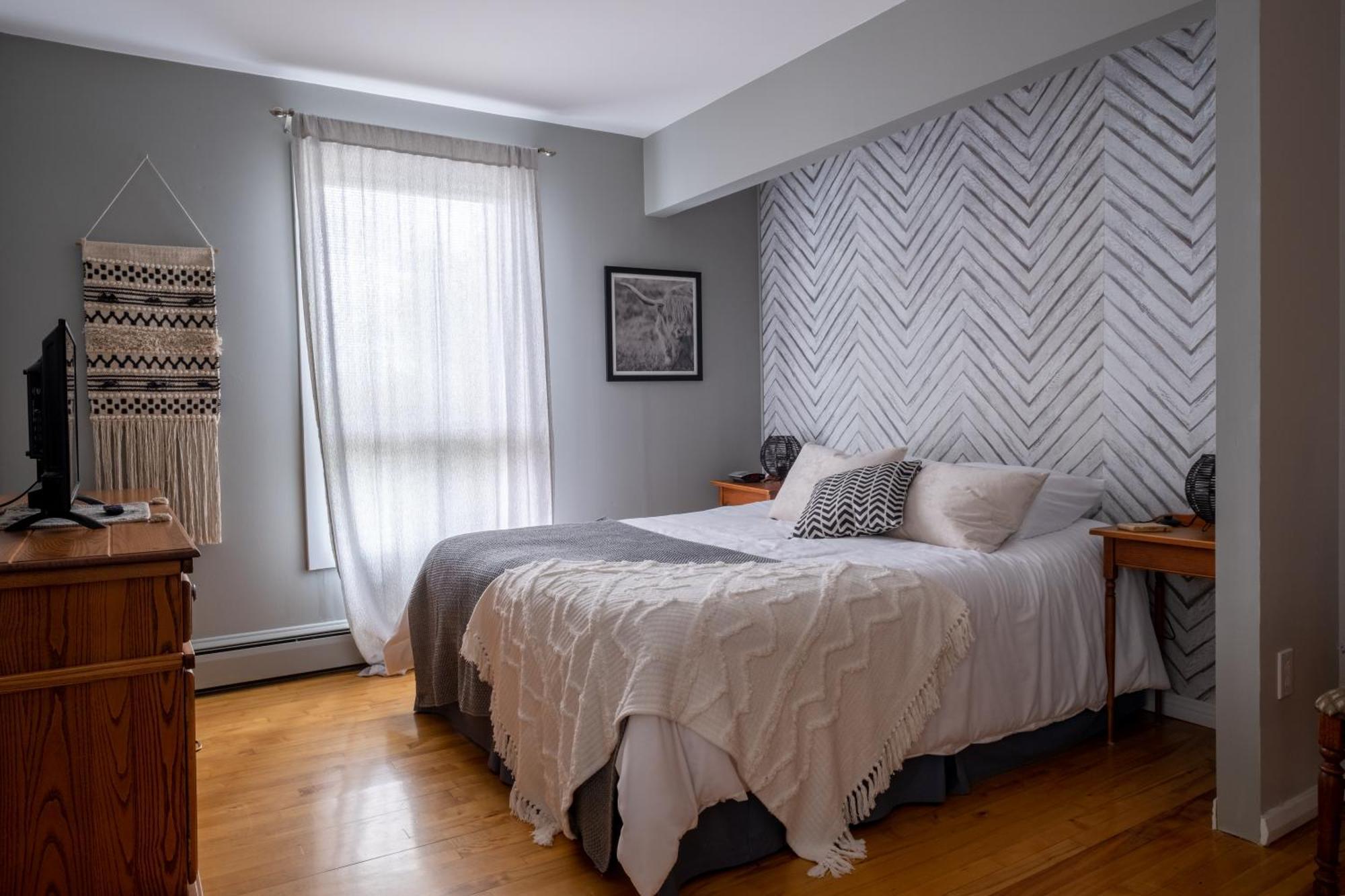 Au Coq Du Bonheur Bed & Breakfast Magog Exterior photo